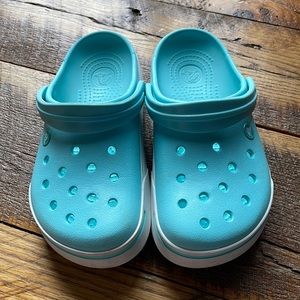 🐊 womens crocs